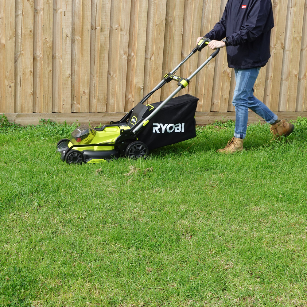 18V 4.0Ah 33cm Cordless Compact Mower With 2 Batteries